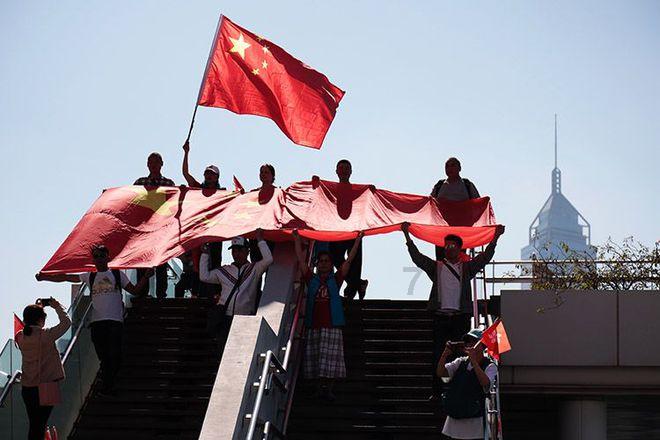 逃出昏暗的地下室